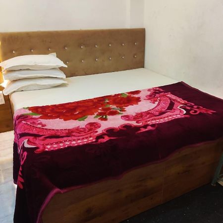 Hotel Amritam Inn اوجاين المظهر الخارجي الصورة