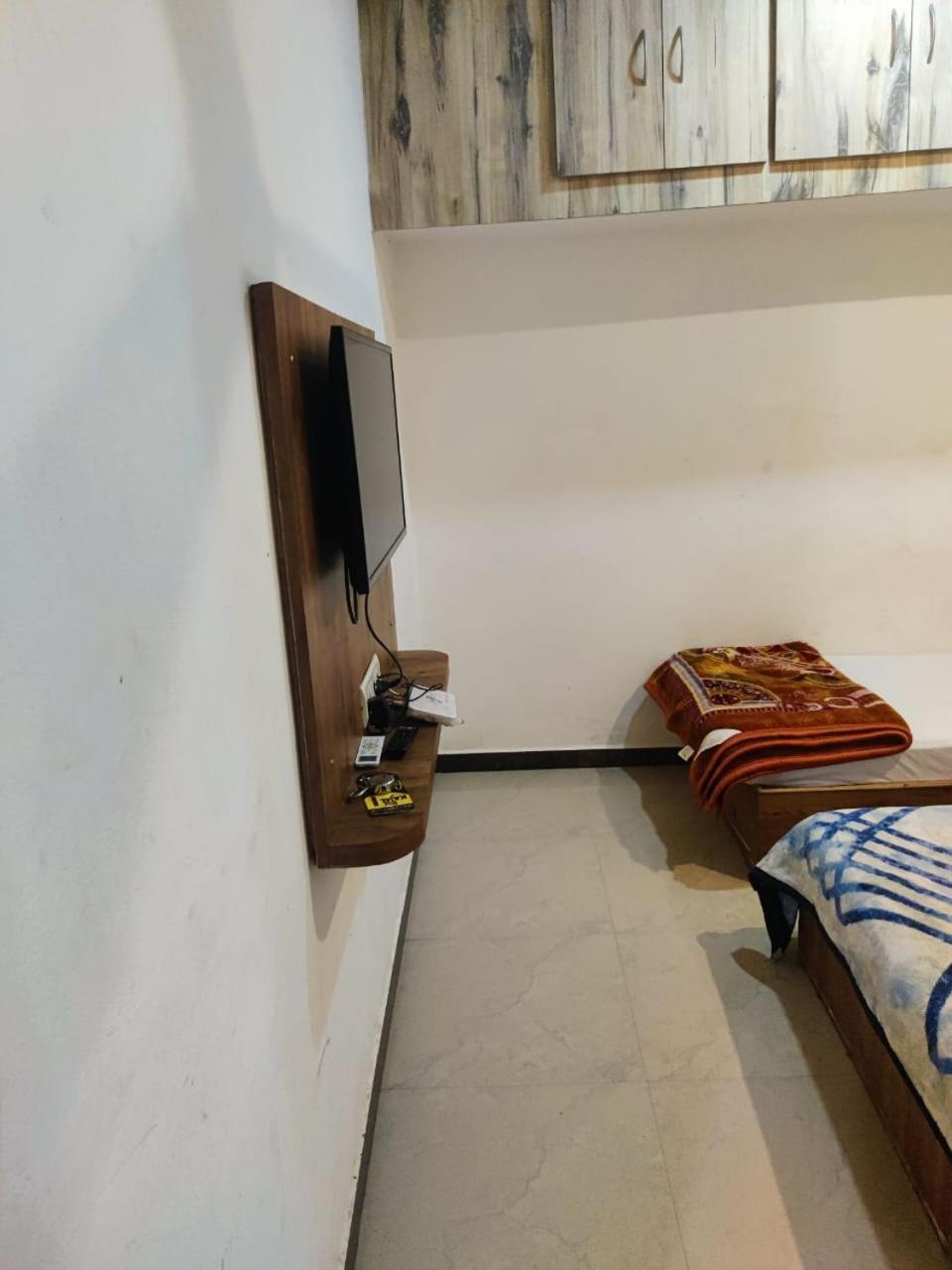 Hotel Amritam Inn اوجاين المظهر الخارجي الصورة