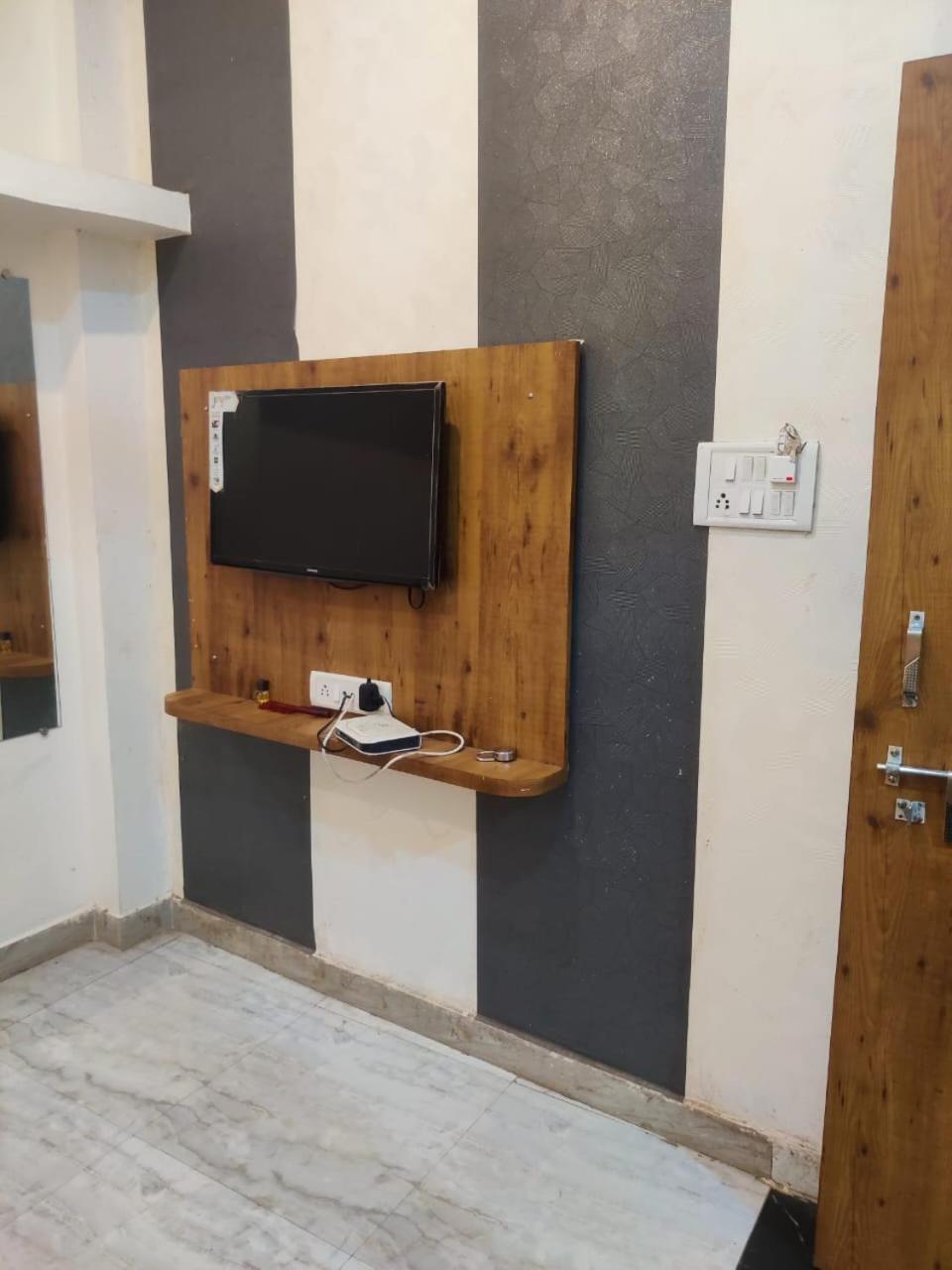 Hotel Amritam Inn اوجاين المظهر الخارجي الصورة